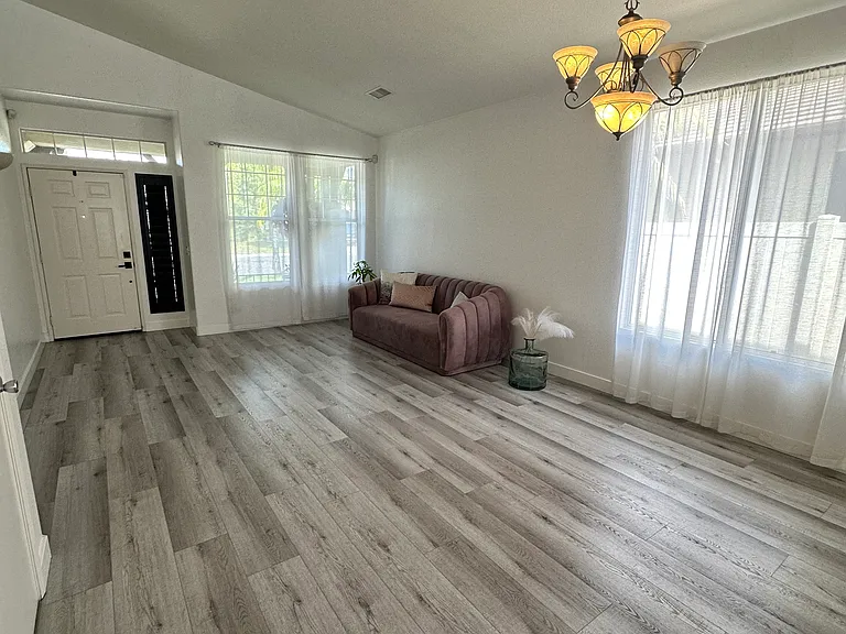 2280 Sun Valley Rd — Photo 6
