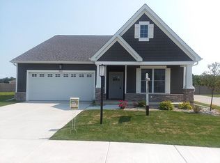 2021 Cherrywood Ln, Chesterton, IN