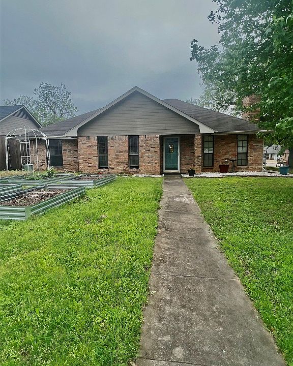 1st image of 6044 Royal Ln