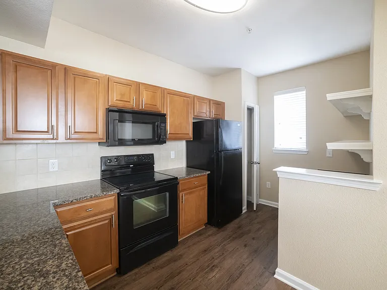 The Fenwick Apartment Homes — Photo 14