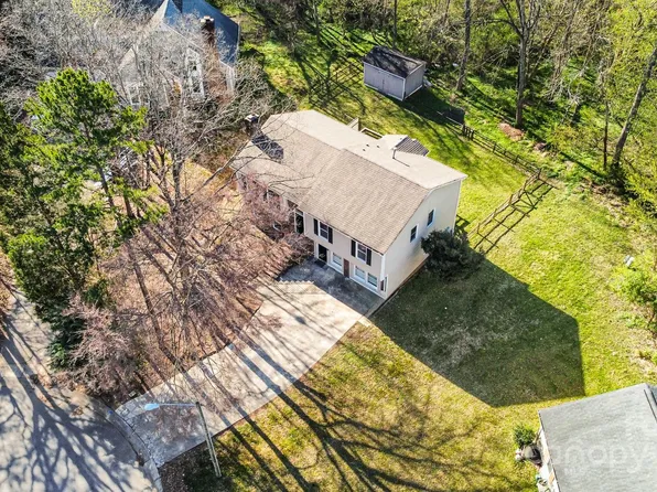 400 Tasse Pl, Charlotte, NC 28262