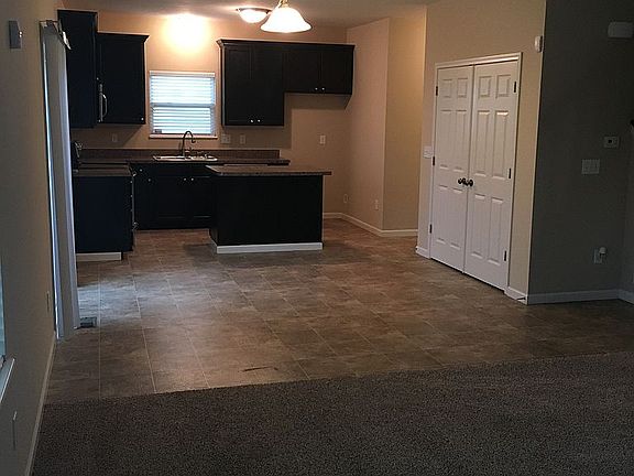 5th image of 640 Loreto Ln