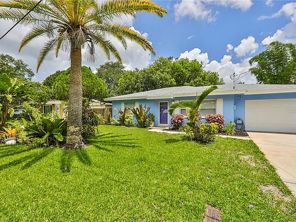 3rd image of 918 S Palm Dr