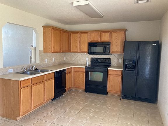 5th image of 3502 Catalina Dr