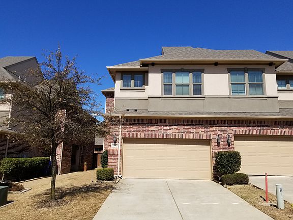 End unit luxury townhome