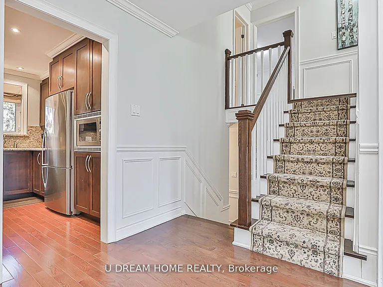 31 Shawfield Cres — Photo 20