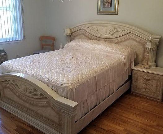 Master Bed Room with walkin closet and a full bath room.