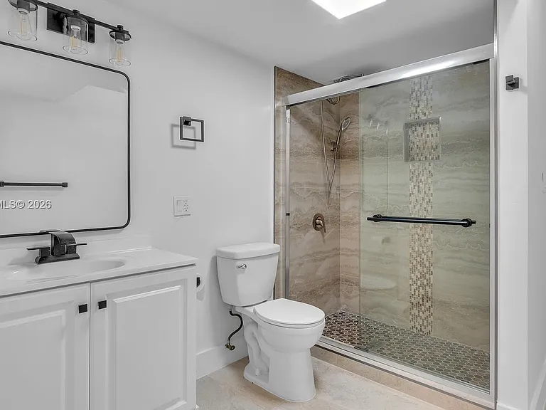 6911 Environ Blvd #4J — Photo 21