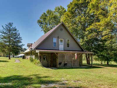 225 Over Mountain Ln, Powell, TN, 37849