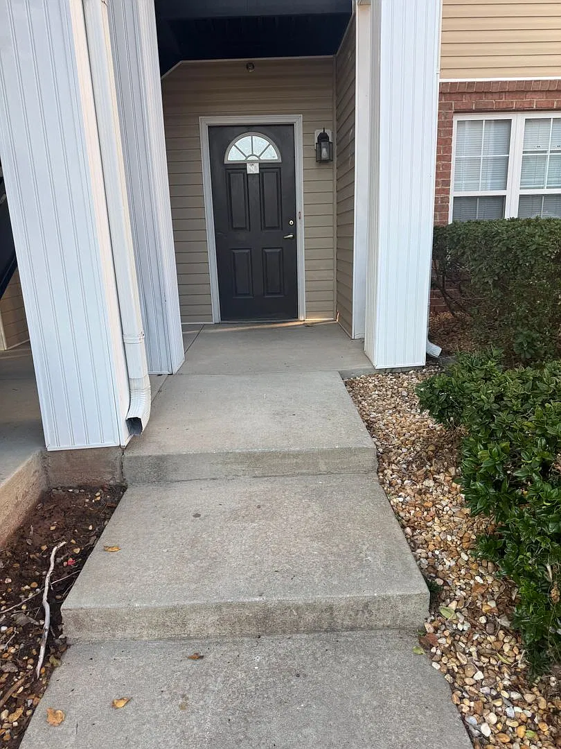Avera - Brighton — Photo 1
