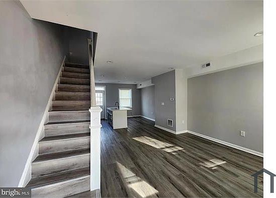 2nd image of 3410 Elmora Ave