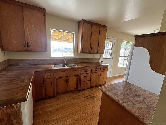 5th image of 5433 Lodi St