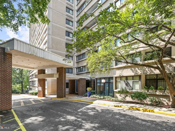 5911 Edsall Rd APT 805, Alexandria, VA 22304