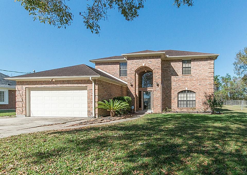 1st image of 309 River Oaks Dr