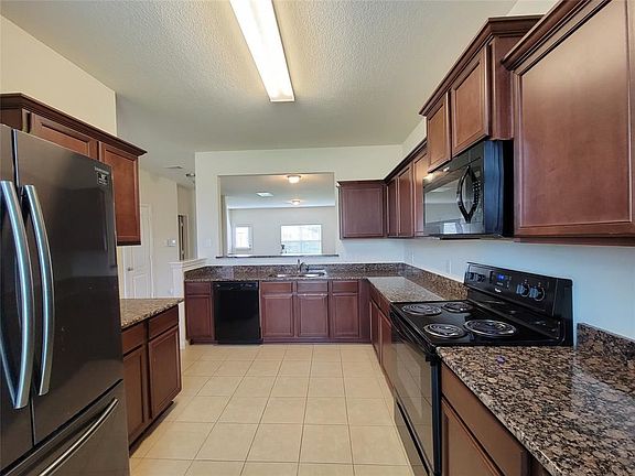 4th image of 20822 Echo Manor Dr