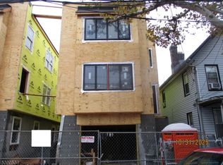 684 N 7th St, Newark, NJ 07107