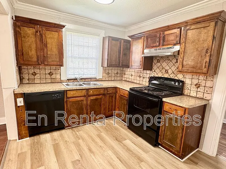 1925 Saint Louis Ave — Photo 11