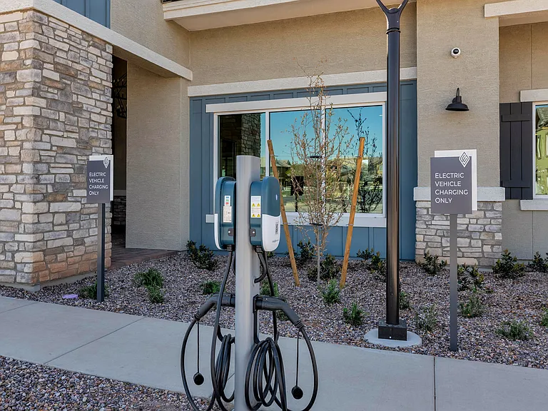 Everly at Morrison Ranch Luxury Apartments — Photo 61
