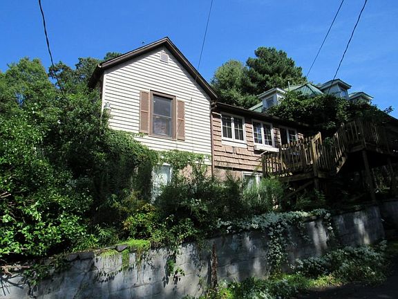 3rd image of 238 Craig St NW