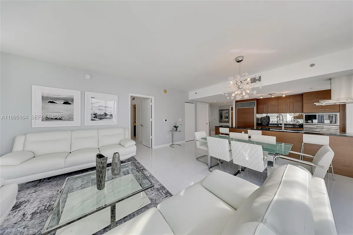 Building Photo - 495 Brickell Ave #4710