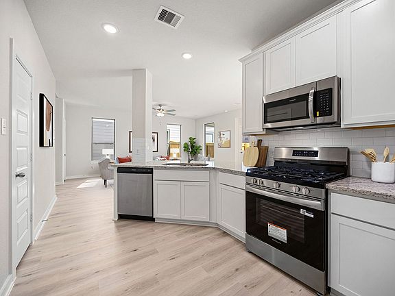 1128 Lilly Lane - Rockport - Kitchen
