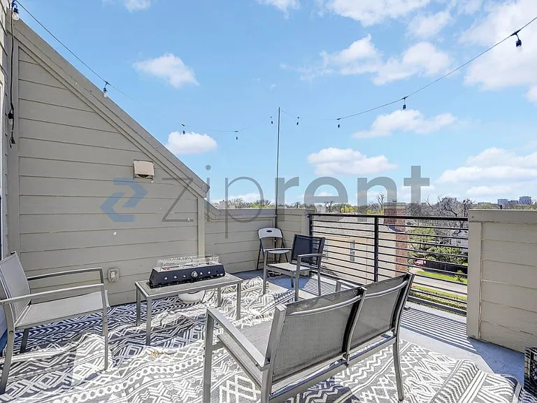 4906 Live Oak St #3 — Photo 22