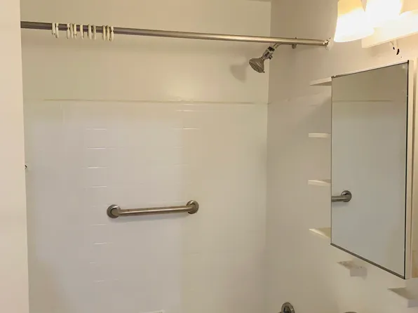 80 Knolls Crescent image 10 of 13