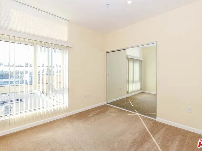 155 S Oxford Ave #203 — Photo 13