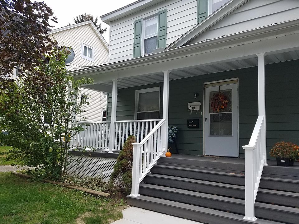 Brand new front porch added July '17