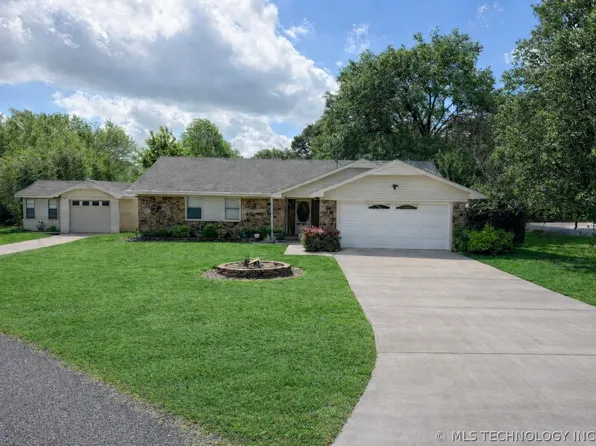 20 Brookwood Dr, Eufaula, OK 74432