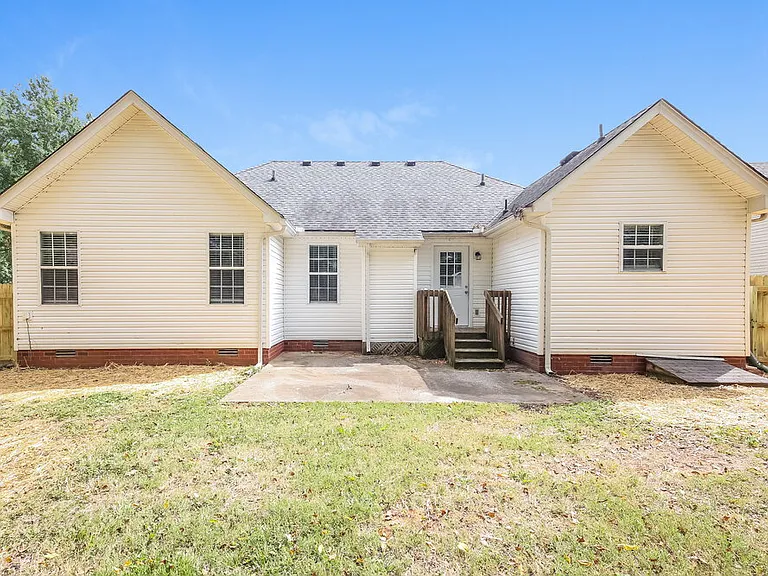 2431 English Hill Dr — Photo 16