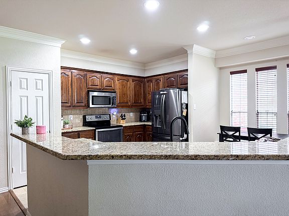 4th image of 4644 Prickly Pear Dr