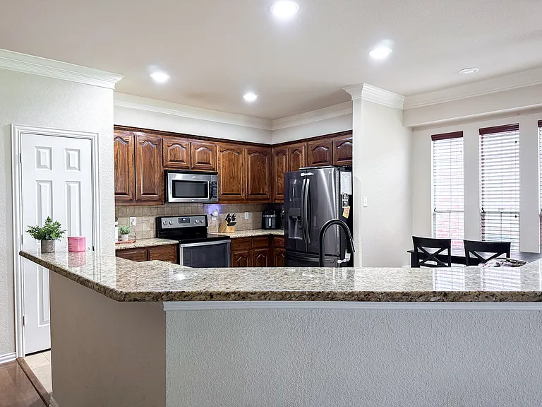 4644 Prickly Pear Dr — Photo 4