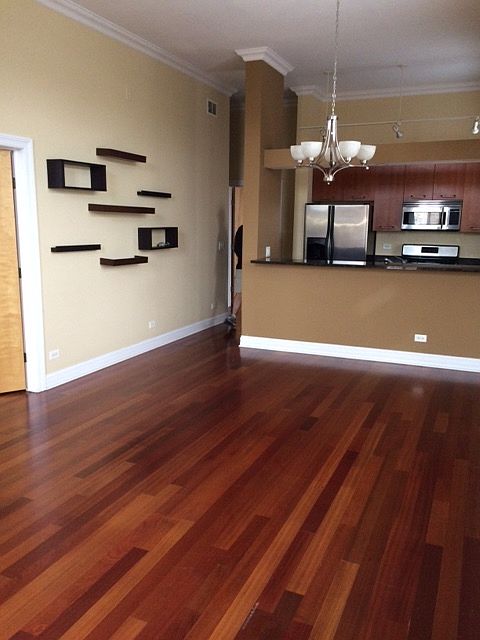1st image of 4755 N Washtenaw Ave APT 305