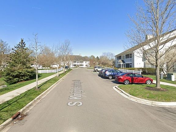 2nd image of 2860 S Knightsbridge Cir #2860