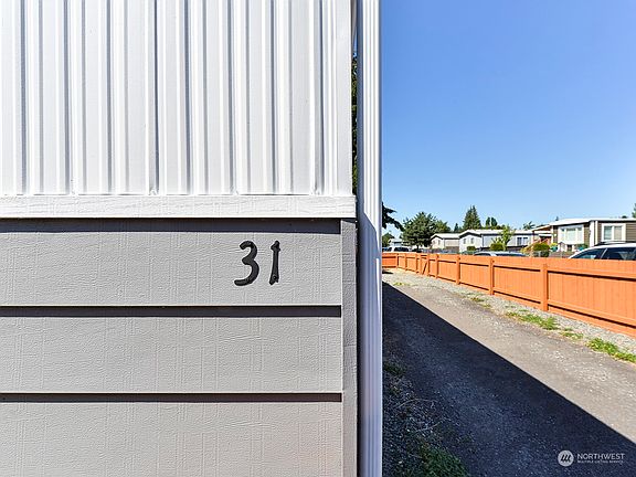 2nd image of 401 37th Street SE #31