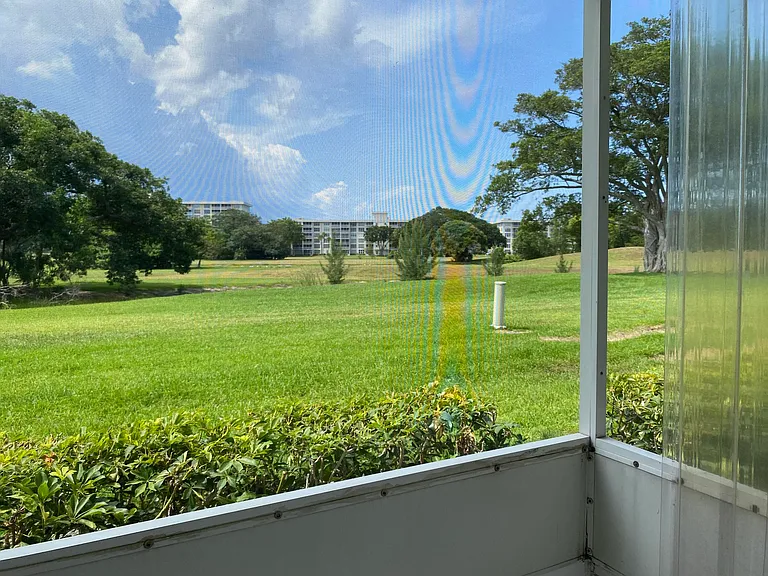 2751 S Palm Aire Dr #107 — Photo 24