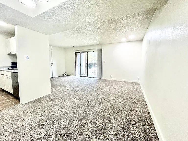 Foothill Terrace — Photo 126
