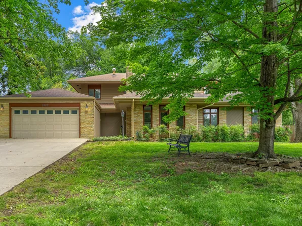 1927 E Sunset Drive, Springfield, MO 65804