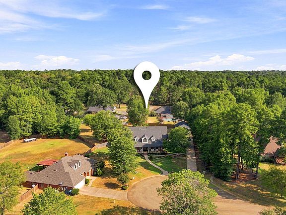 5th image of 209 Penny Ln
