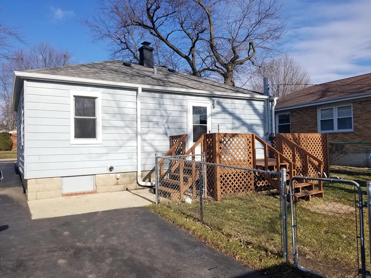 Building Photo - 33 E Ardmore Ave