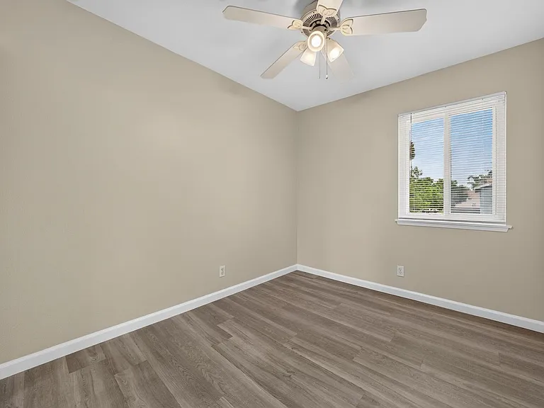 9838 Argyle Dr — Photo 11