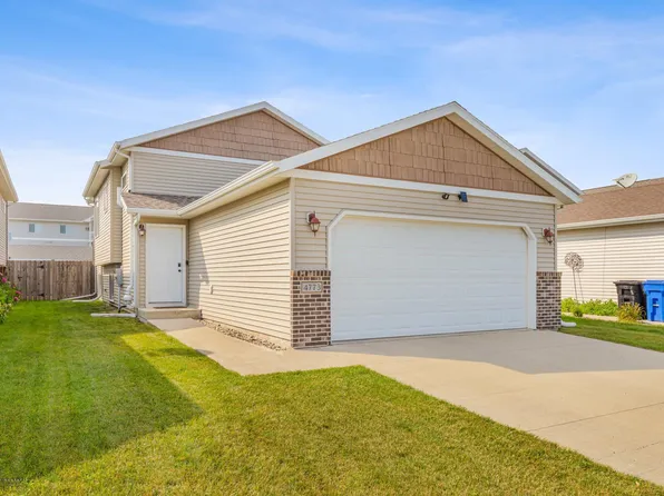 4773 Clock Tower Ln S, Fargo, ND 58104