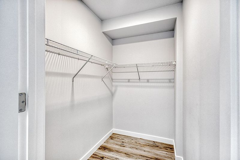 Winnipeg Apartment for rent - 3 Bedrooms — photo 11