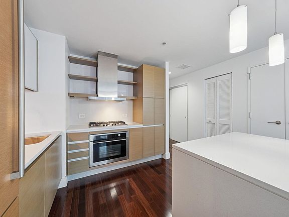 5th image of 77 Hudson St APT 2112