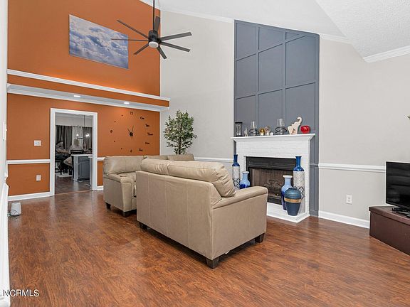 2nd image of 1617 Shamrock Lane
