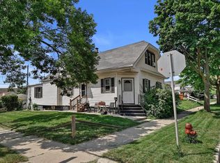 4277 S 4th St #A, Milwaukee, WI 53207
