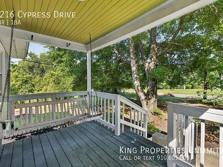1216 Cypress Dr — Photo 6