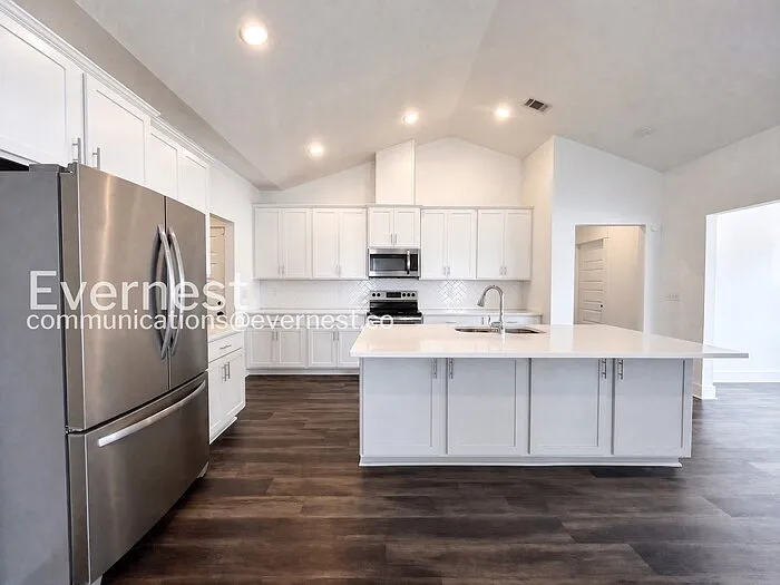 2311 Murano Dr — Photo 2