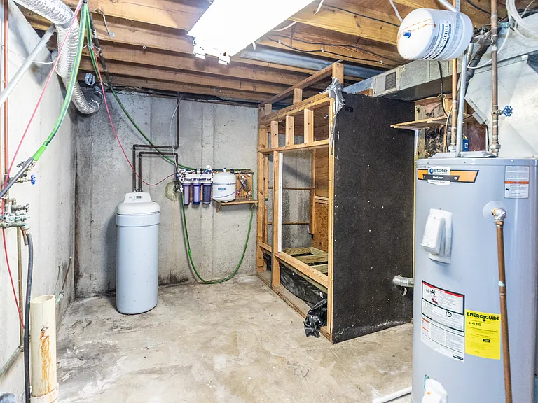 91 Elk Run Dr — Photo 33